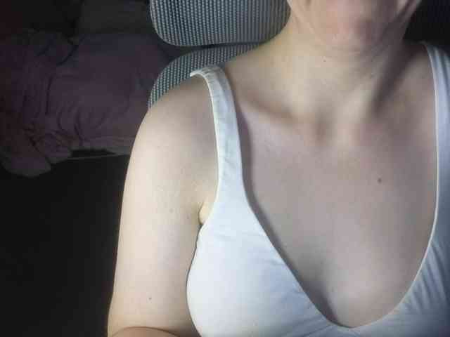 PassionateMommy webcam