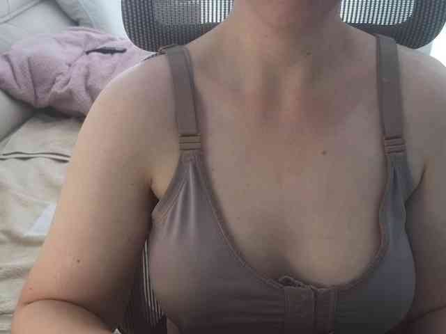 PassionateMommy webcam