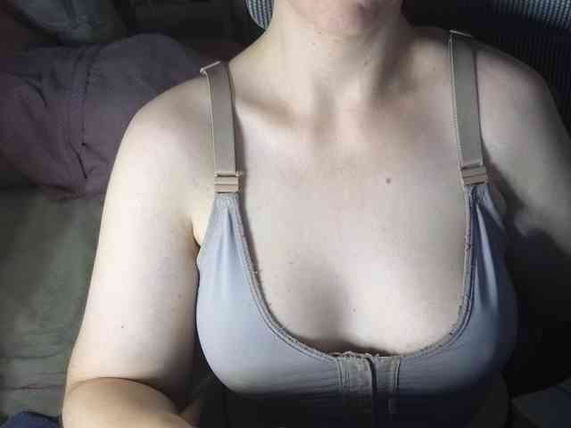 PassionateMommy webcam