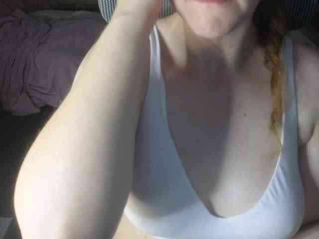 PassionateMommy webcam