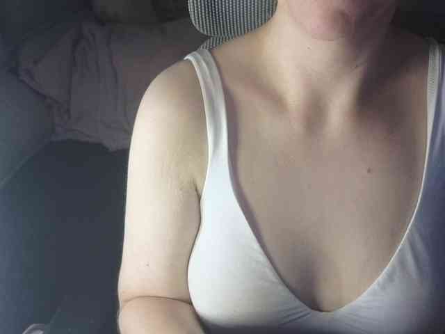 PassionateMommy webcam