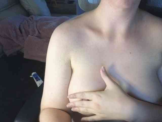 PassionateMommy webcam