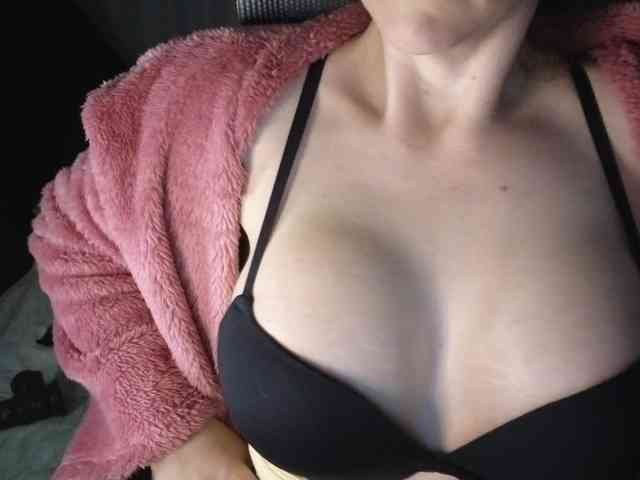 PassionateMommy webcam