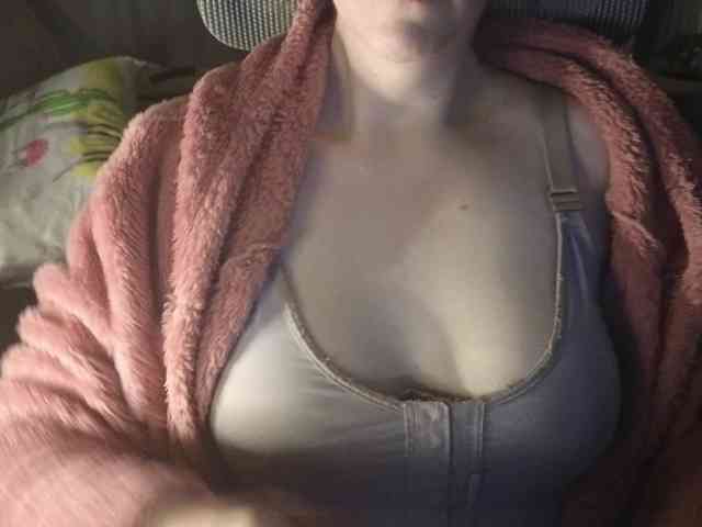 PassionateMommy webcam