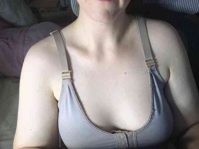 PassionateMommy webcam