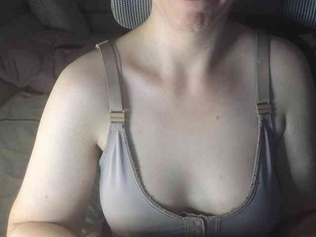 PassionateMommy webcam