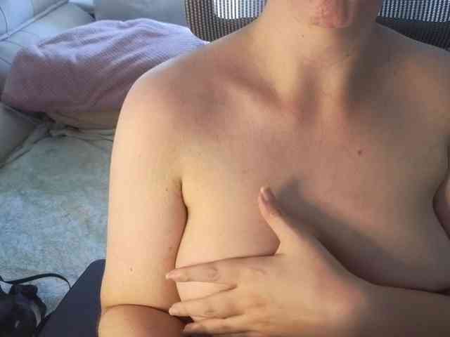 PassionateMommy webcam