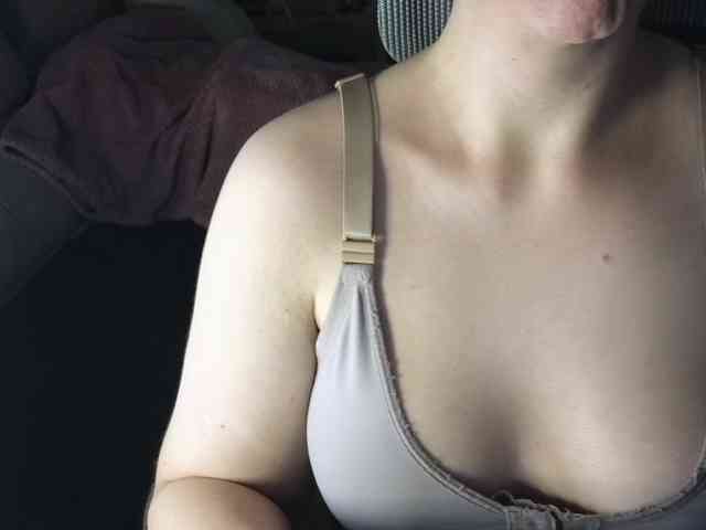 PassionateMommy webcam