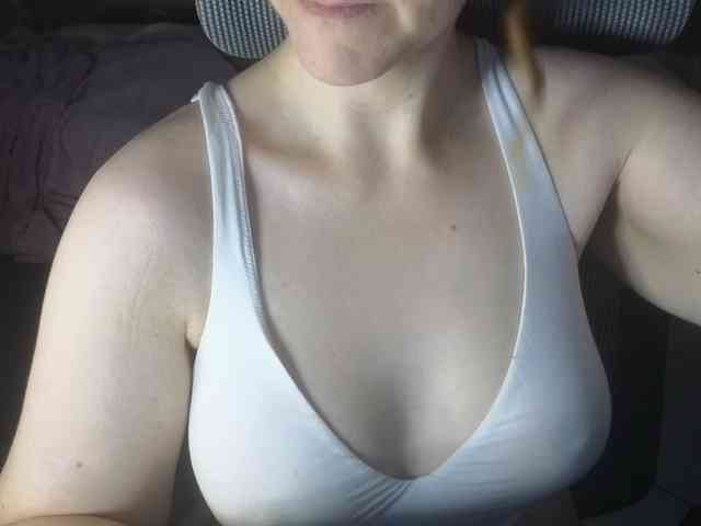 PassionateMommy webcam