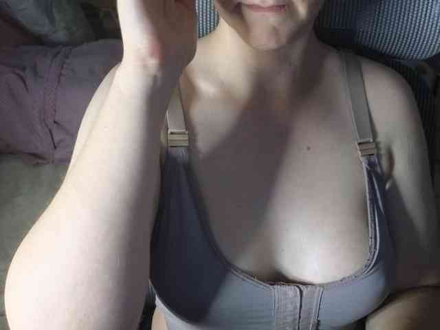 PassionateMommy webcam