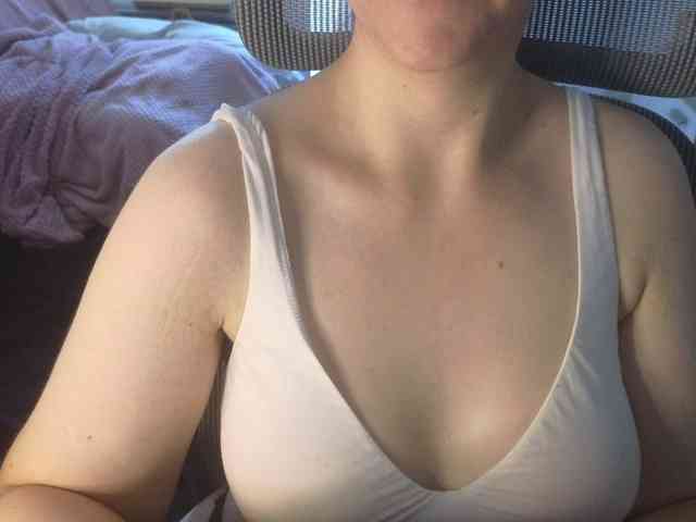 PassionateMommy webcam