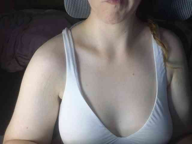 PassionateMommy webcam