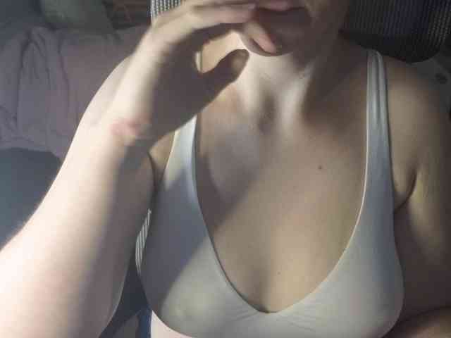 PassionateMommy webcam