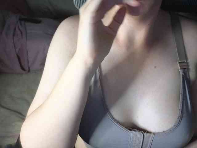 CreamyWoman Live Webcam on BongaCams