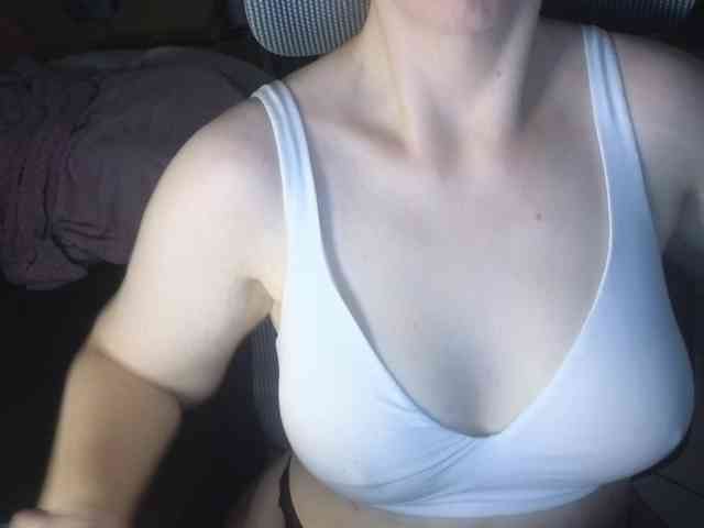 PassionateMommy webcam