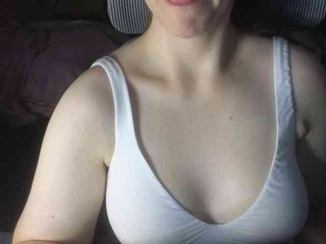 PassionateMommy webcam