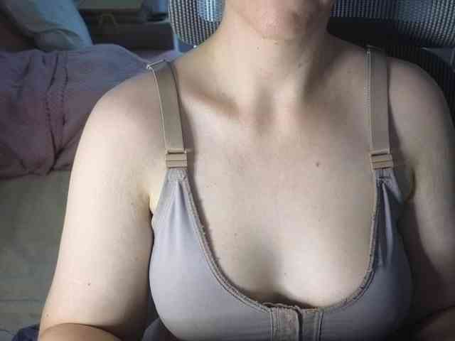 PassionateMommy webcam