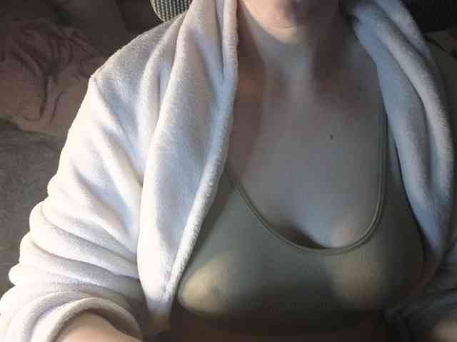 PassionateMommy webcam