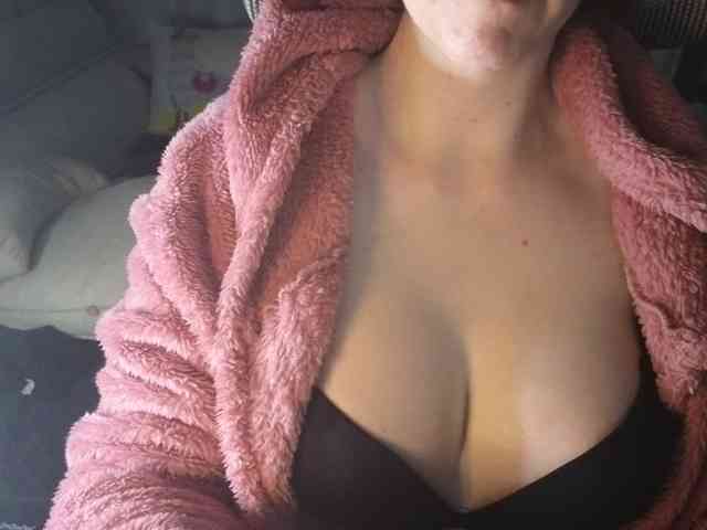 PassionateMommy webcam