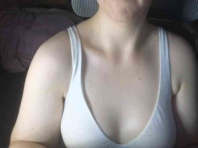 PassionateMommy webcam