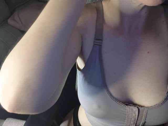 PassionateMommy webcam