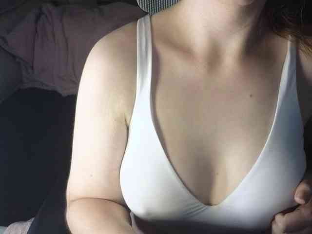 PassionateMommy webcam