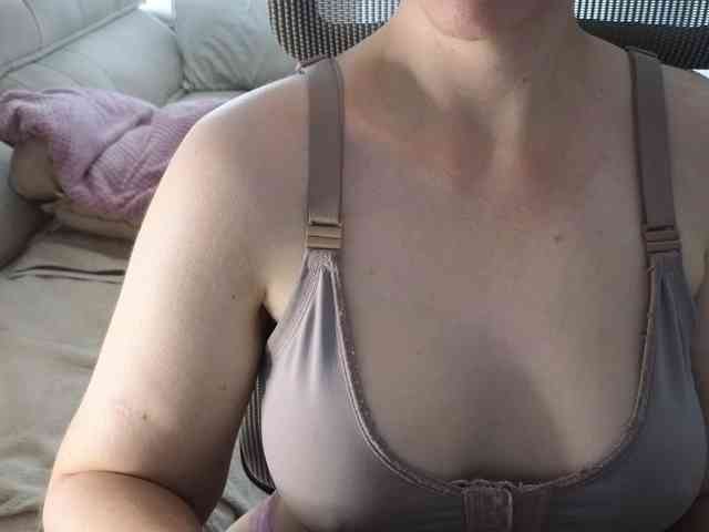 PassionateMommy webcam