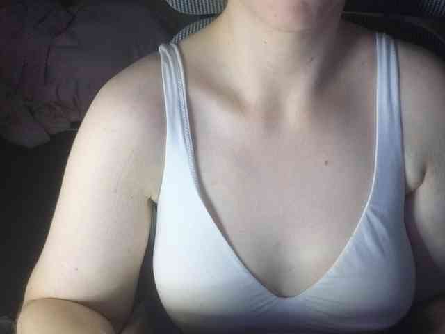 PassionateMommy webcam