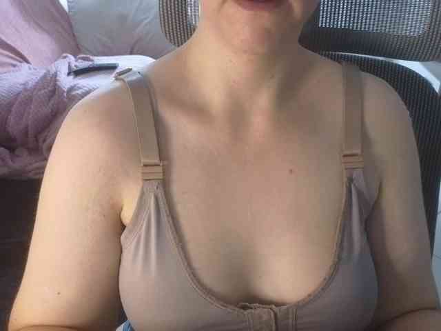 PassionateMommy webcam