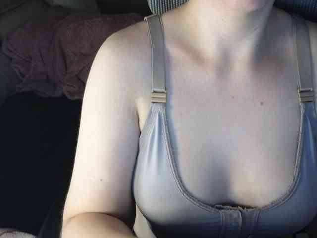 PassionateMommy webcam