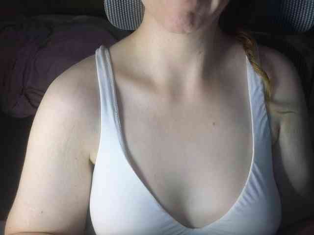 PassionateMommy webcam