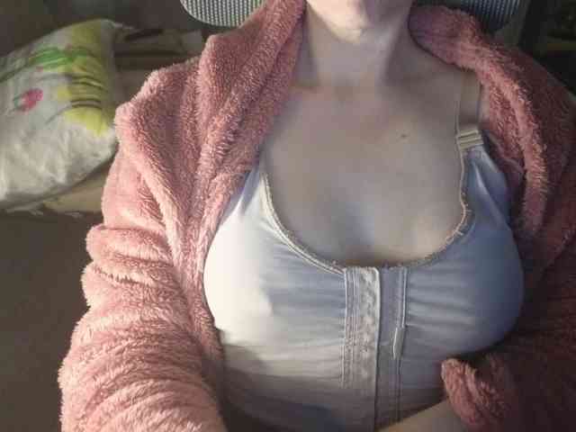 PassionateMommy webcam