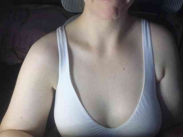 PassionateMommy webcam