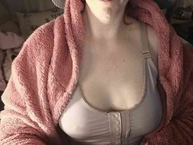 PassionateMommy webcam