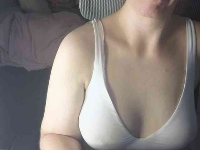 PassionateMommy webcam