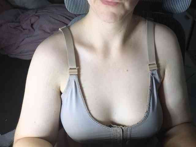 CreamyWoman Live Webcam on BongaCams