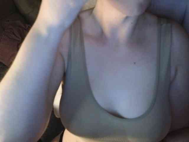 PassionateMommy webcam