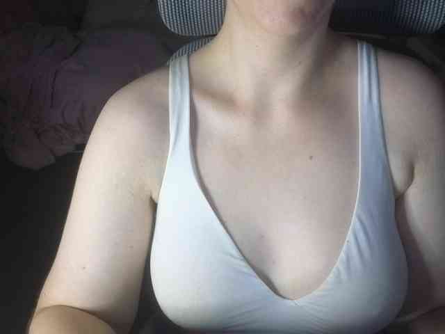 PassionateMommy webcam