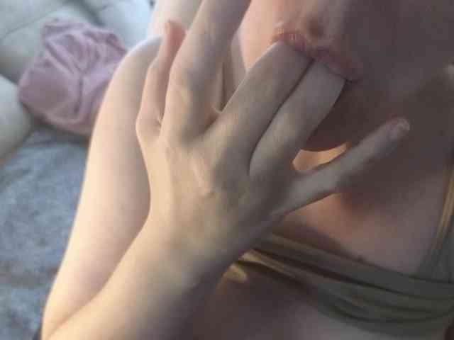PassionateMommy webcam