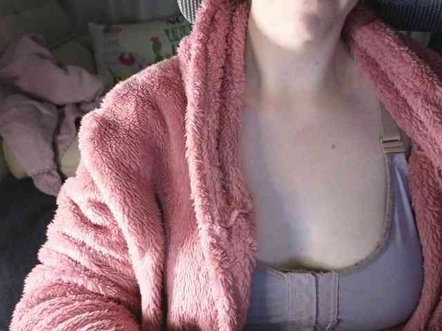 PassionateMommy webcam
