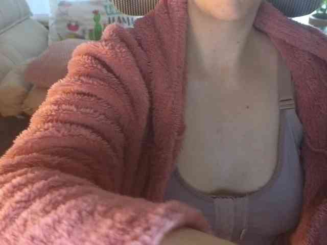 PassionateMommy webcam