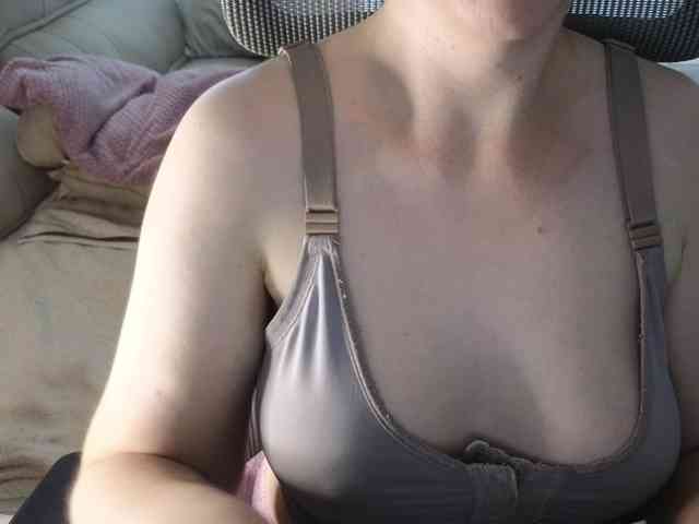 PassionateMommy webcam