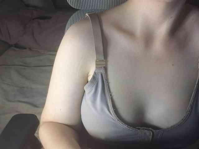 PassionateMommy webcam