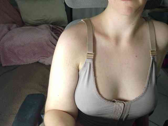 PassionateMommy webcam