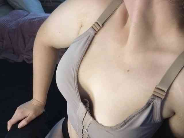 PassionateMommy webcam