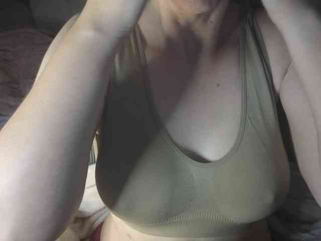 PassionateMommy webcam