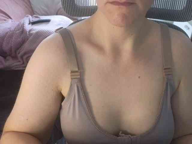 PassionateMommy webcam