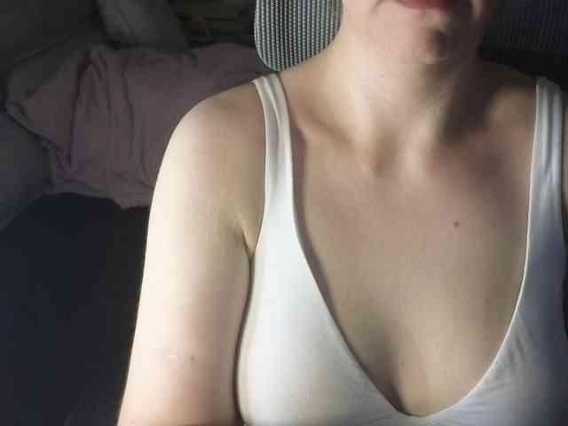 PassionateMommy webcam