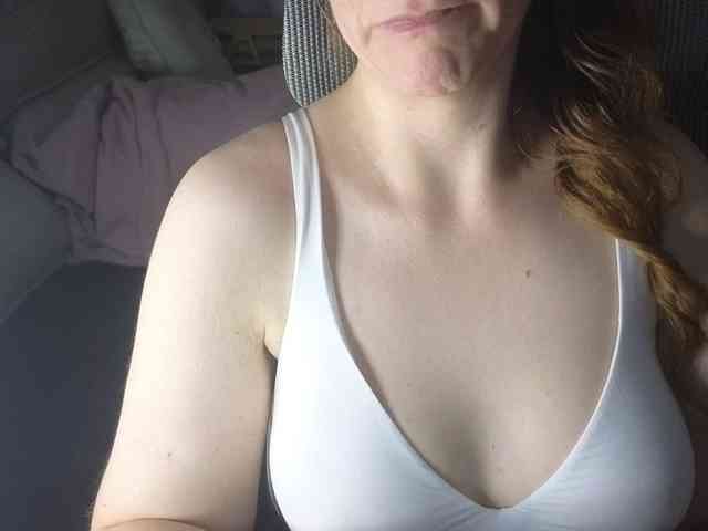 PassionateMommy webcam