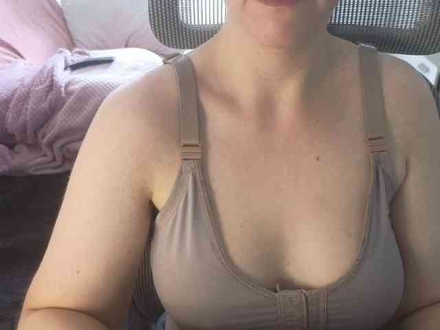 PassionateMommy webcam